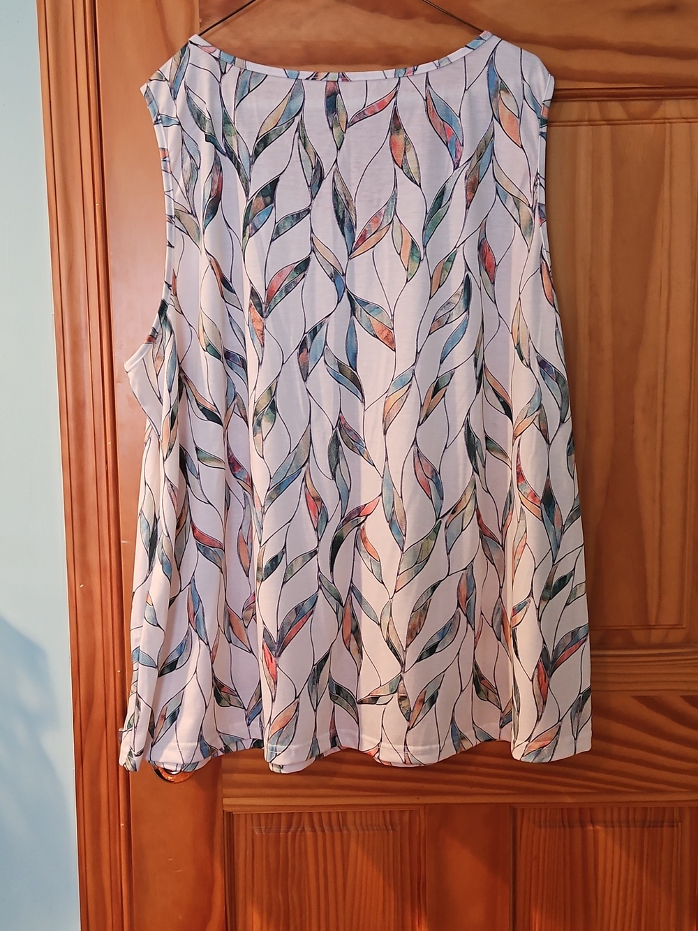 Women’s White Sleeveless V-Neck Printed Top - Picture 2 of 3